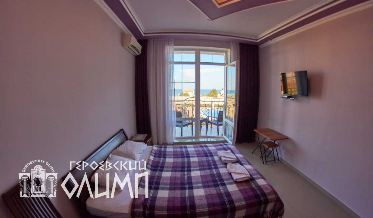 Выход на меблированный балкон