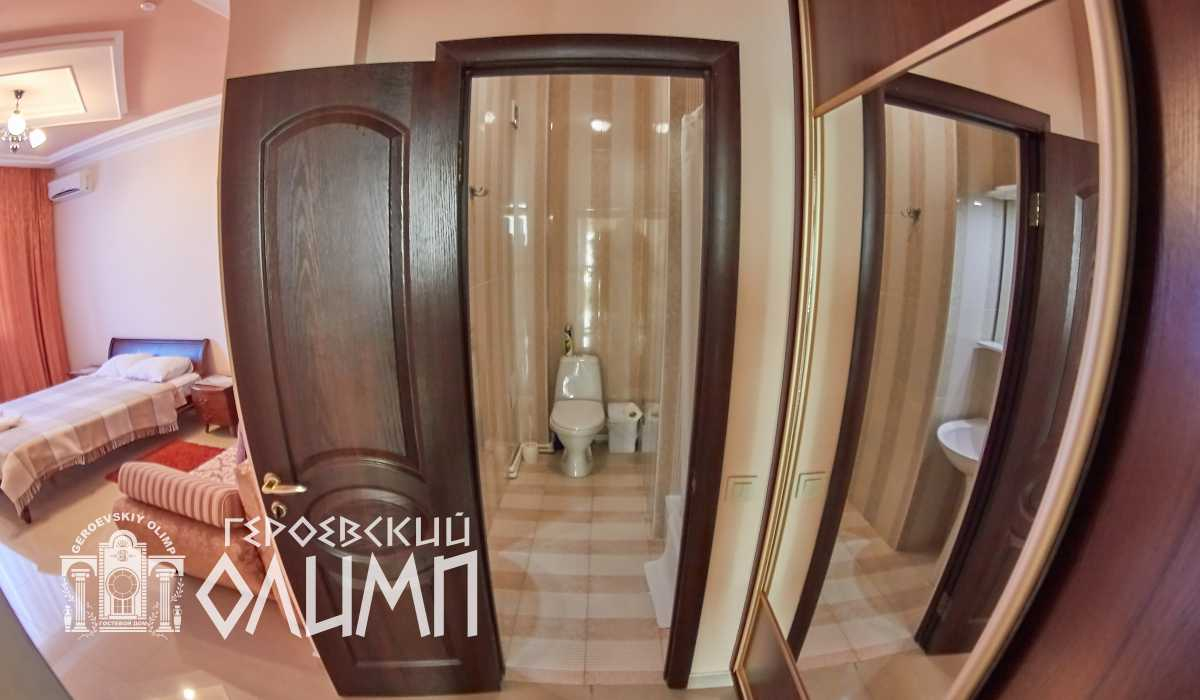 Просторный шкаф